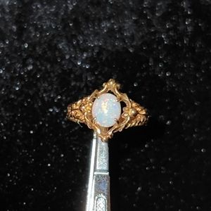 Australian Coober Pedy Opal 14K Gold Vintage Ring